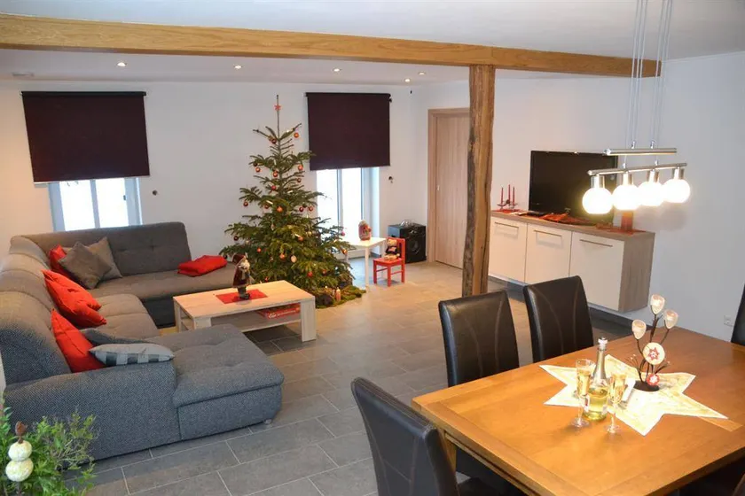 Flat with garden, barbecue & terrace | Garden view - Image 1