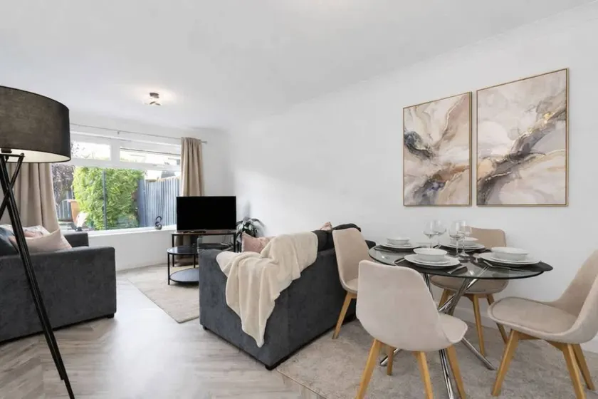 Family-friendly holiday home - Image 1