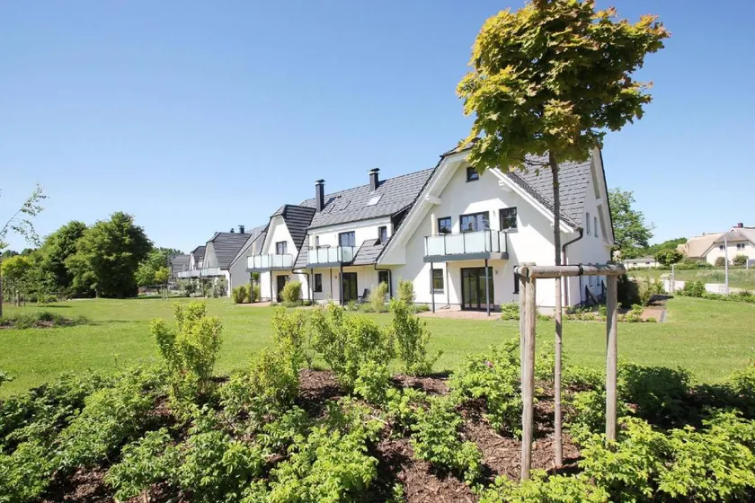 Children-friendly charming holiday apartment with pool, garden & sauna | Next to the beach | Dogs allowed - Image 1