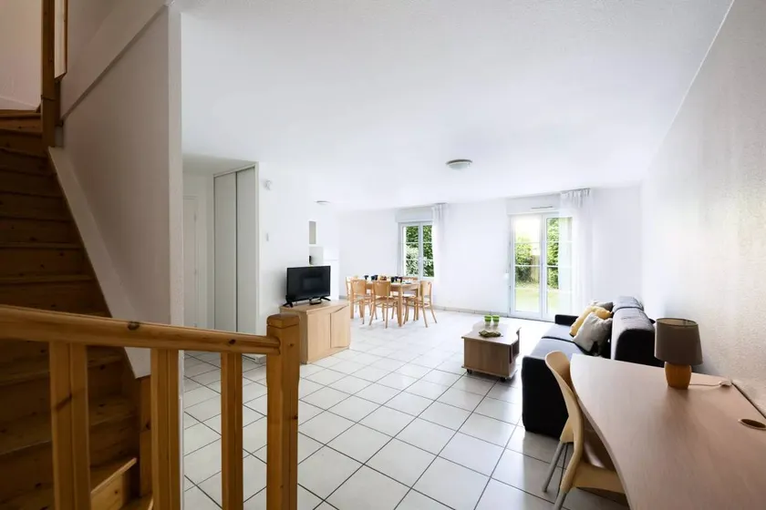Holiday apartment with terrace - Image 1
