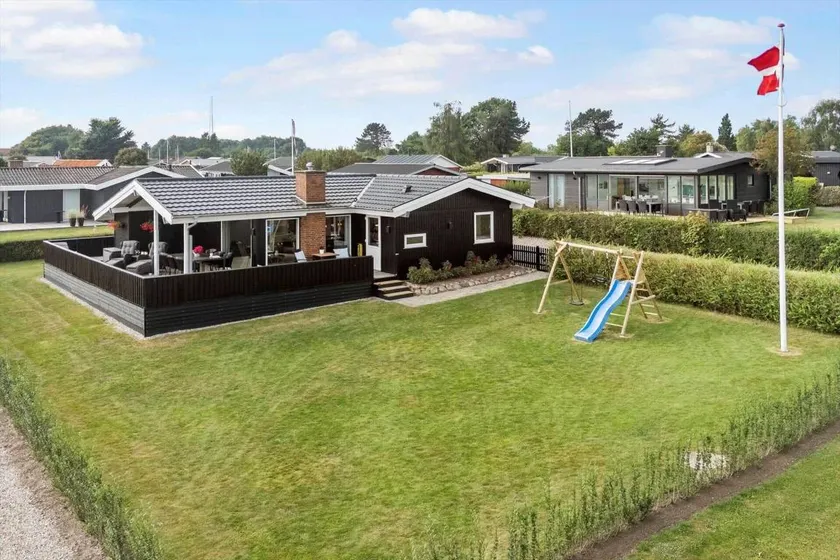 House with terrace & BBQ - Image 1