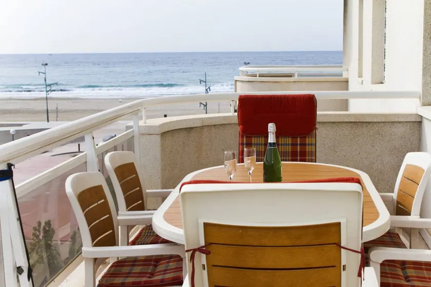 Children-friendly pleasant flat with terrace, garden & pool | Beach nearby - Image 1