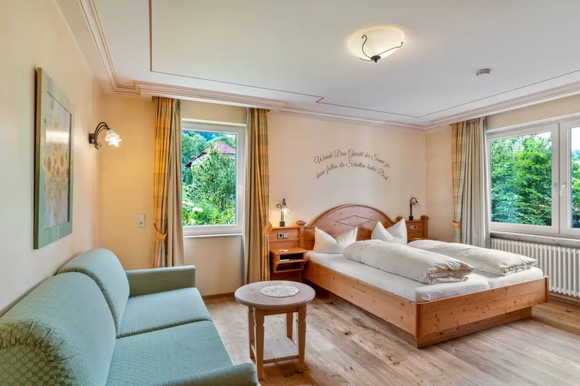 Room 'Landhauszimmer Sonnenzeit' with Mountain View and Wi-Fi - Image 1