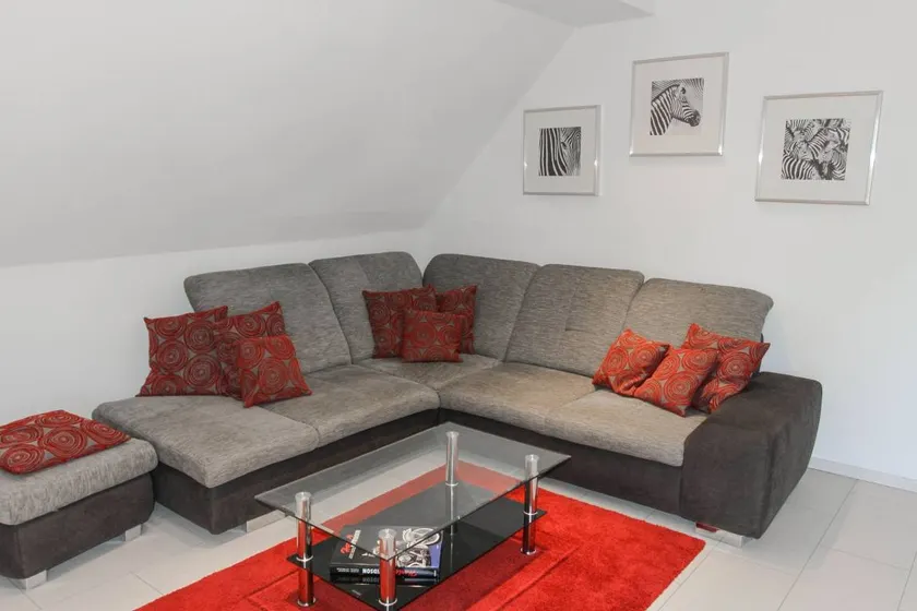 Holiday apartment with garden | Garden view - Image 1