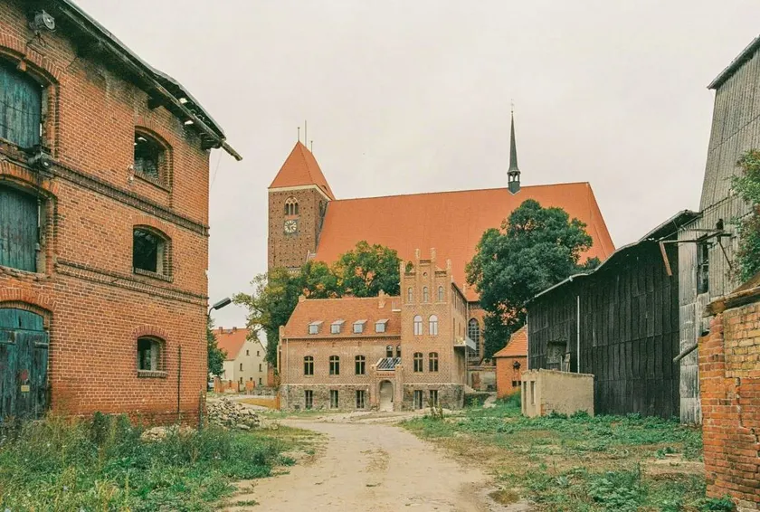 Apartment with sauna, garden & terrace - Image 1
