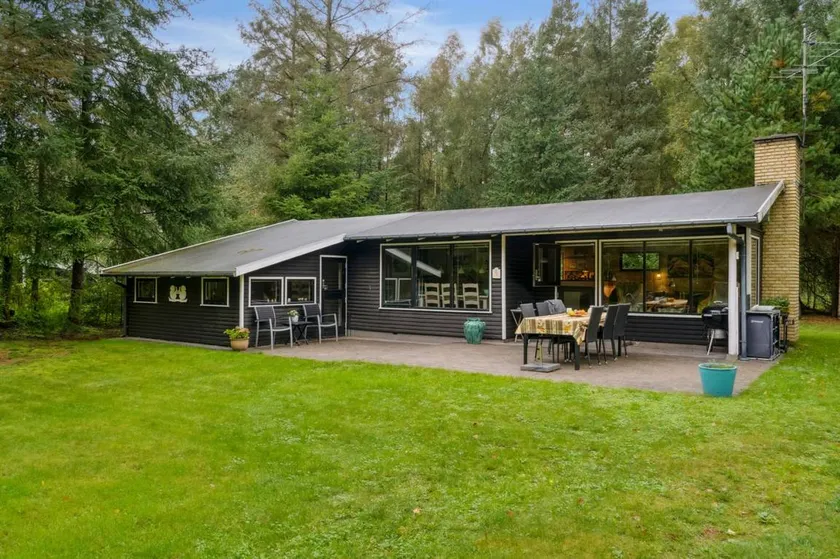 House with barbecue, garden & terrace | Dogs allowed - Image 1