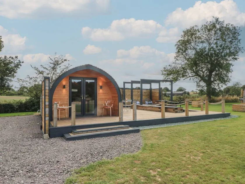 Agréable cottage avec jacuzzi et jardin - Image 1
