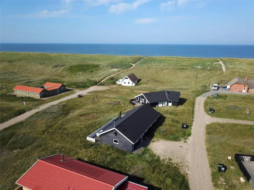 Children-friendly holiday home with sauna, BBQ & terrace | Close to the beach | Pets allowed - Image 1