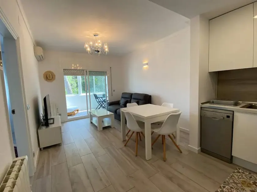 Apartment with terrace | City view - Image 1