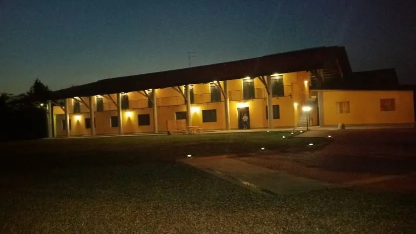 Azienda Agricola Furia - Fortini Società Agricola S. S.: Tripla attrezzata per disabili - Image 1