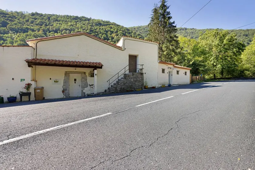 Holiday apartment with garden & terrace | Mountain view - Image 1