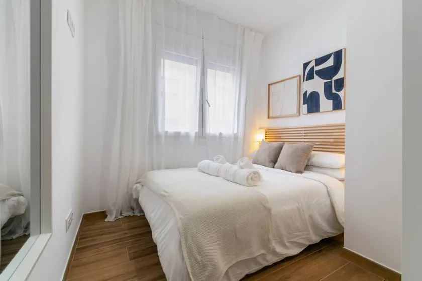 Dedicated room with terrace - Image 1