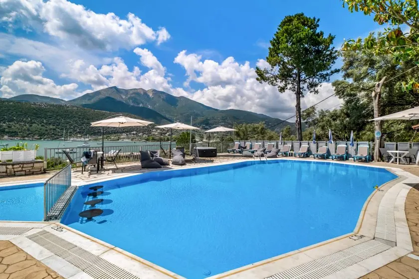 Nice studio with terrace, sauna & heated pool | Garden view | Perfect for remote work | Dogs allowed - Image 1