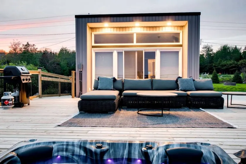 Oceanside Cabin with Hot Tub in Port Joli Ideal for Weekend Getaways from Halifax - Image 1