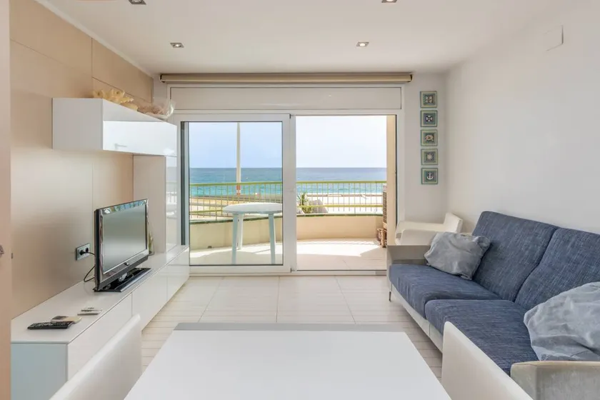 Apartment 'Super Beach 2' with Sea View, Balcony and Wi-Fi - Image 1