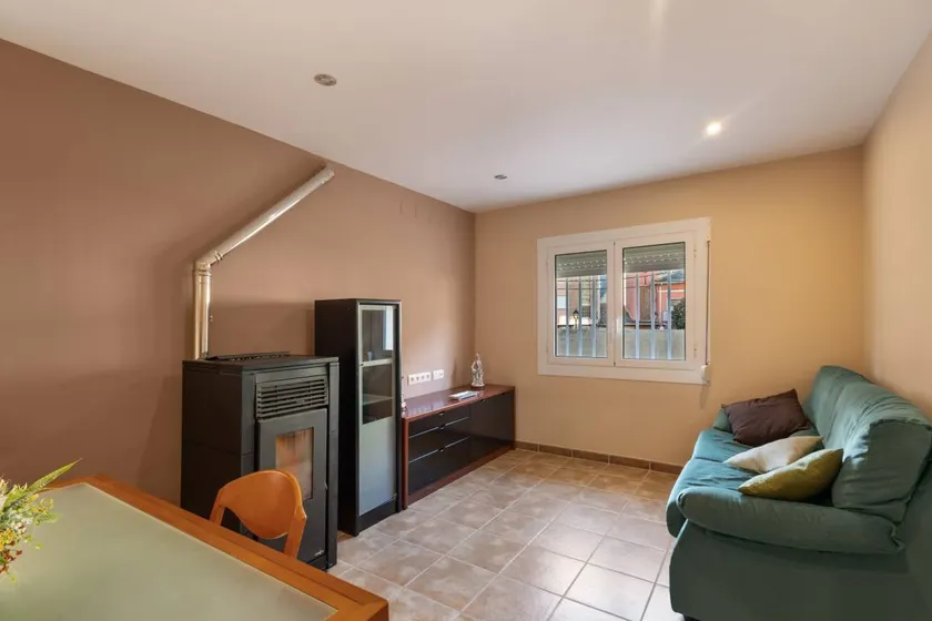 Apartment 'Menvil' with Mountain Views, Private Terrace and Wi-Fi - Image 1
