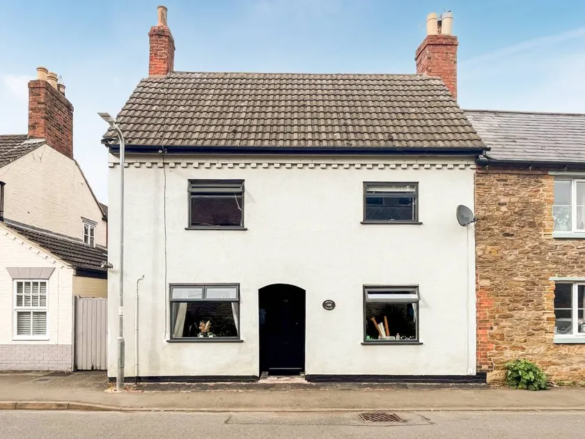 Children-friendly cottage with garden | River view | Dogs allowed - Image 1