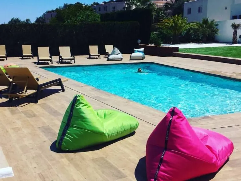 Holiday apartment with terrace, pool & garden | Mountain view - Image 1