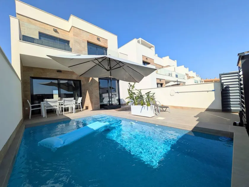 Villa 'R-40-4 New Build in the Center' with Private Pool, Wi-Fi & Air Conditioning - Image 1