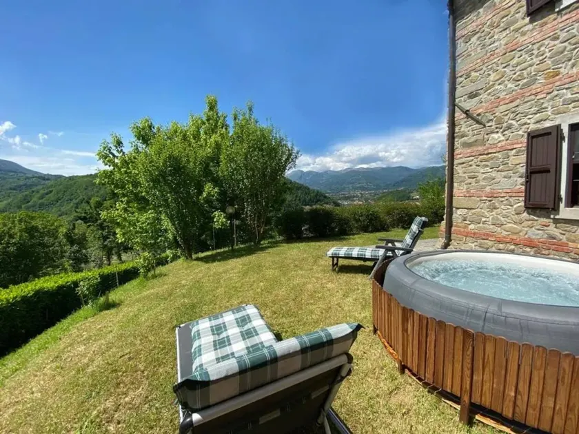 Holiday home with terrace, garden & BBQ - Image 1