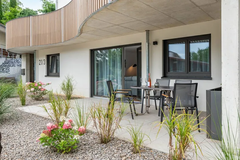 Flat with terrace & garden | Garden view - Image 1