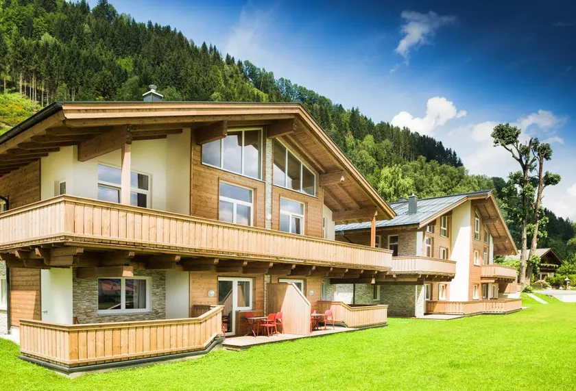 Apartment with sauna, garden & terrace - Image 1