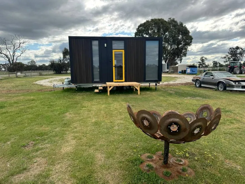 Cozy Tiny House Retreat with BBQ Grill & Country Views in Tongala, Australia - Image 1
