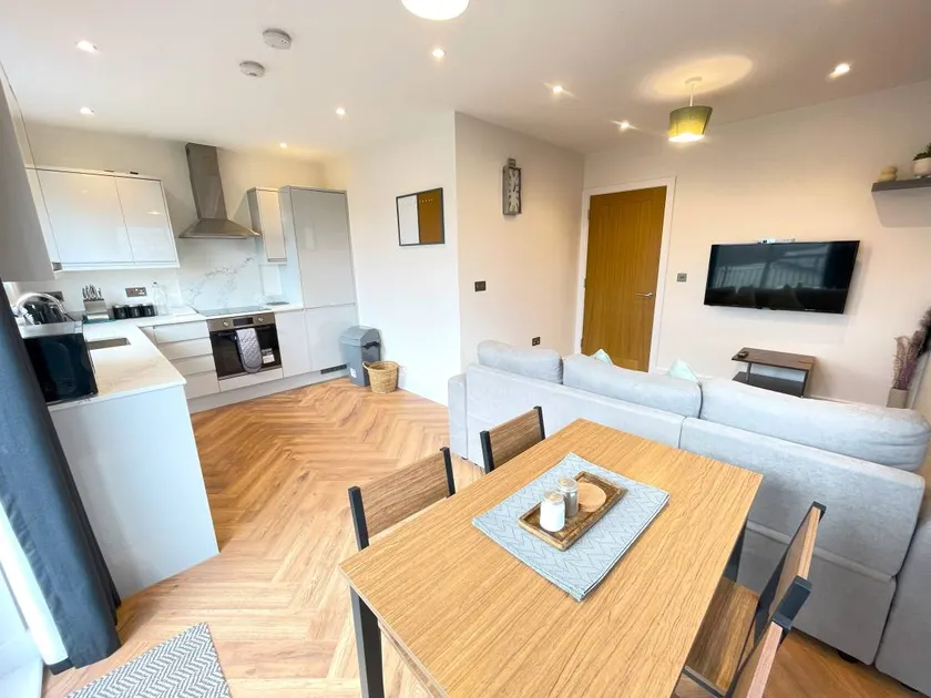 Flat with BBQ | City view - Image 1