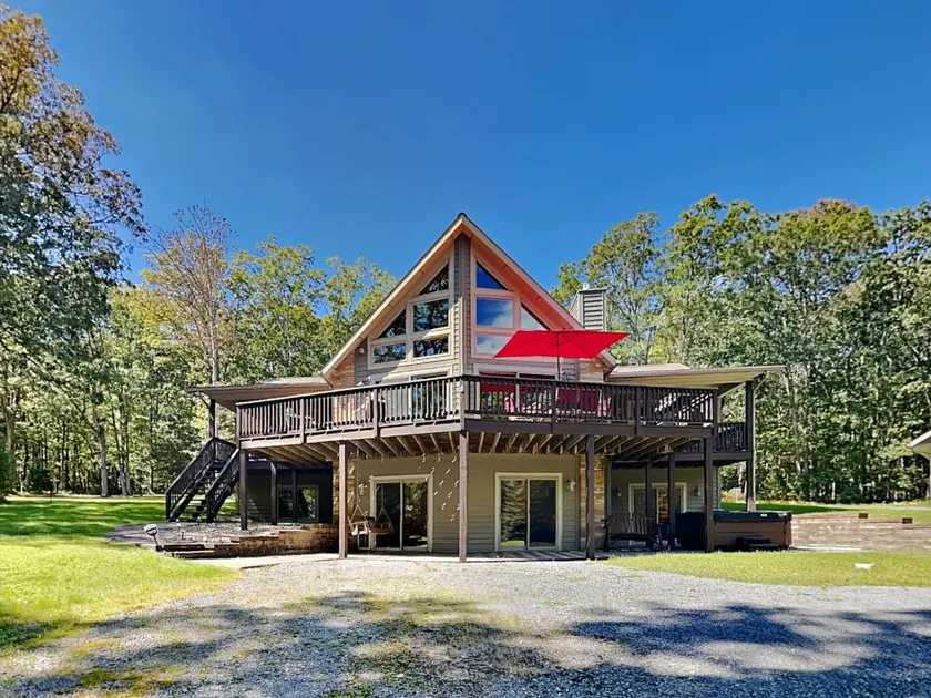 Black Pines Lodge - Image 1