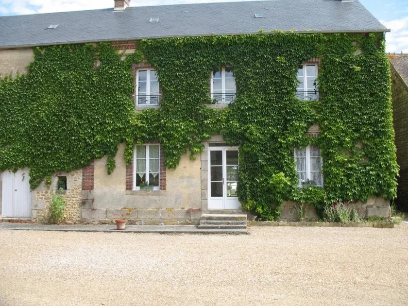 Cottage with barbecue & garden - Image 1