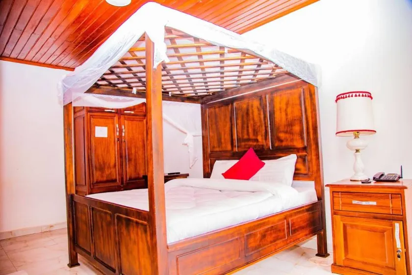 Children-friendly lovely private room with terrace & pool | Pool view - Image 1