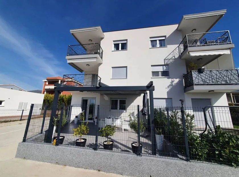 Voll ausgestattete Ferienwohnung mit Terrasse - Image 1