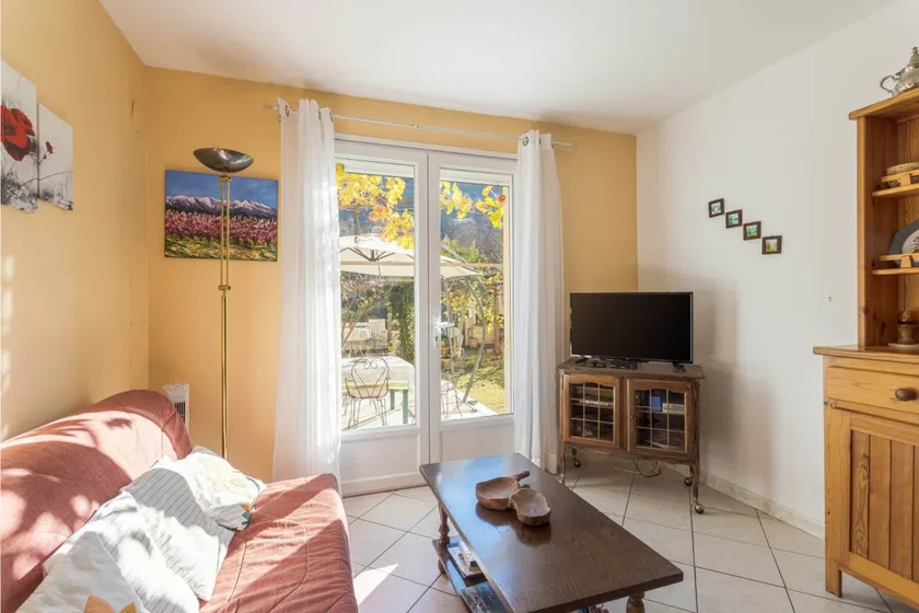 Apartment 'À Ria-sirach' with Mountain View, Shared Terrace and Wi-Fi - Image 1
