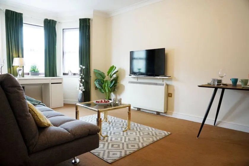 Windsor Lane, Slough - Image 1