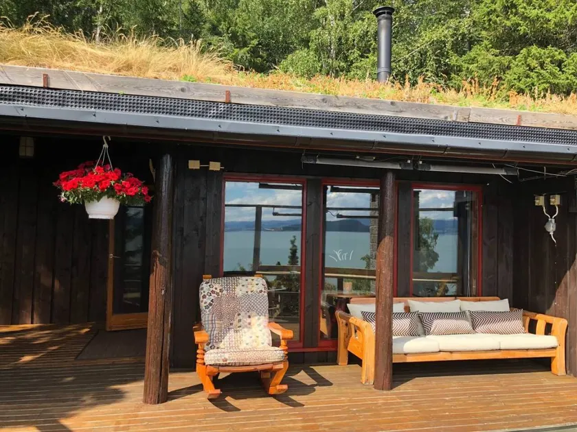 Cottage with barbeque - Image 1