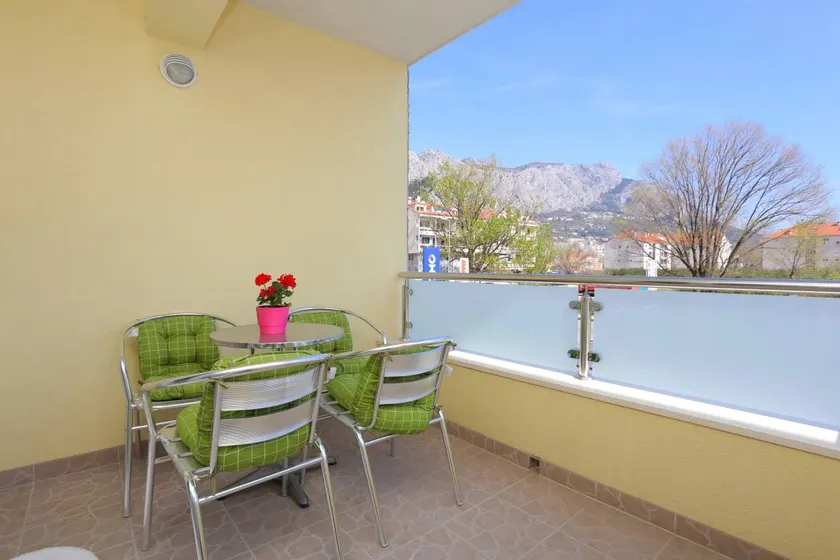 Apartment with barbecue & terrace | Close to the beach - Image 1