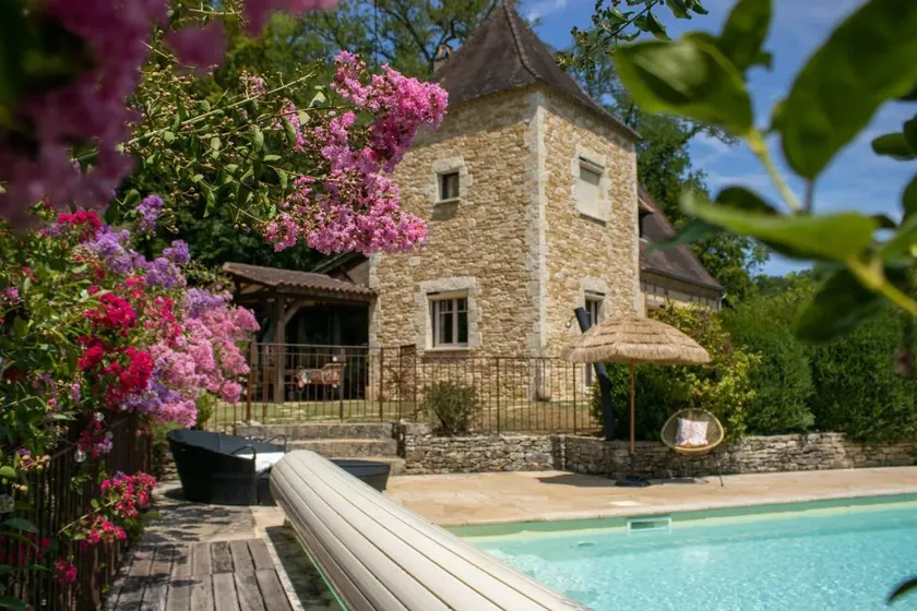 Villa with BBQ, terrace & hot tub | Pool view | Good for workation - Image 1