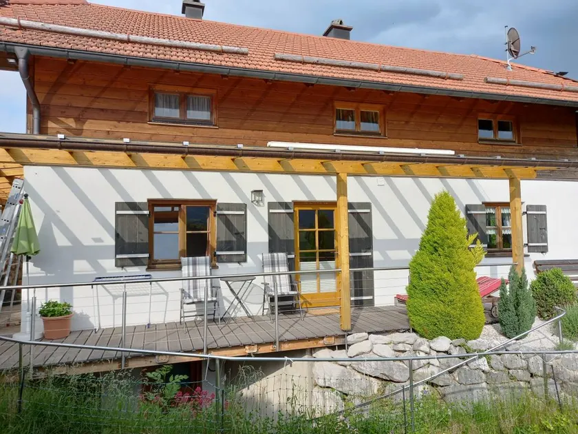 Flat with barbeque, garden & terrace - Image 1