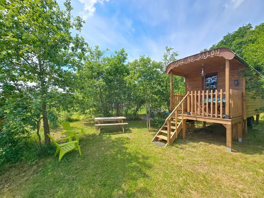 Fantástica casa vacacional con barbacoa, jacuzzi y terraza | Vistas al jardín - Image 1