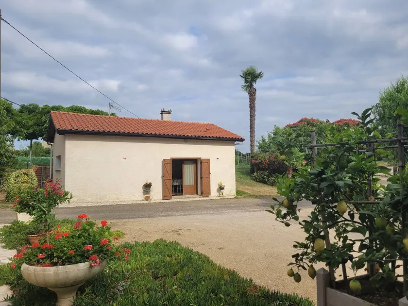 Cottage totalmente attrezzato con terrazza, griglia e giardino | Vista sul giardino - Image 1