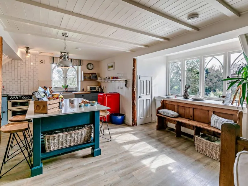 Cottage with garden | Pets allowed - Image 1