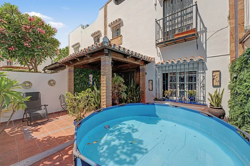 Family-oriented holiday home with terrace, BBQ & jacuzzi | Suitable for remote work | Pets allowed - Image 1