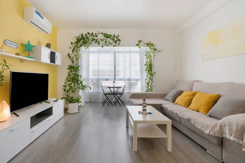 Spacious holiday apartment | Suitable for remote work - Image 1