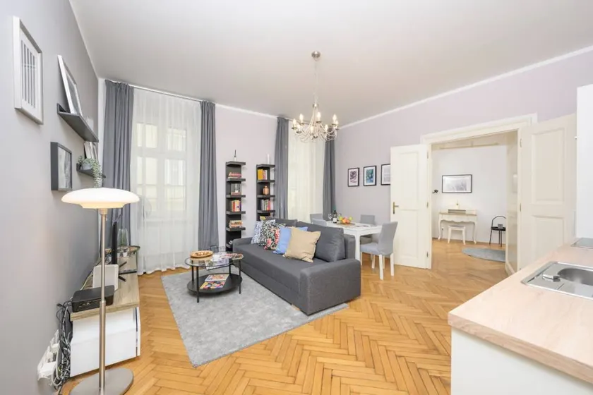 St Stephen's Apartment - Image 1
