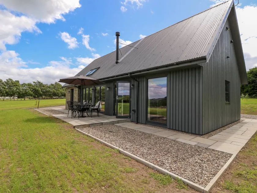 Cottage with barbeque & garden - Image 1