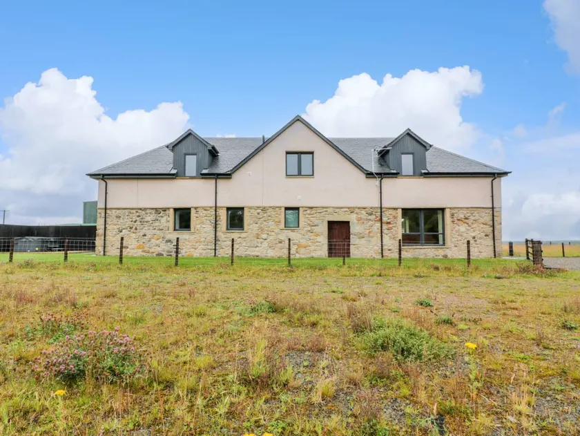 Cottage with garden & jacuzzi - Image 1