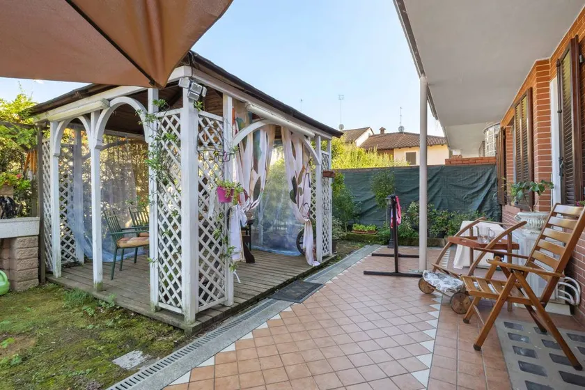 Apartment 'La Dimora Nel Roero Con Patio' with Private Terrace, Wi-Fi and Air Conditioning - Image 1