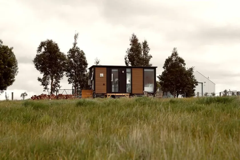 Pet Friendly Tiny Home for a Glamping Getaway outside Melbourne - Image 1