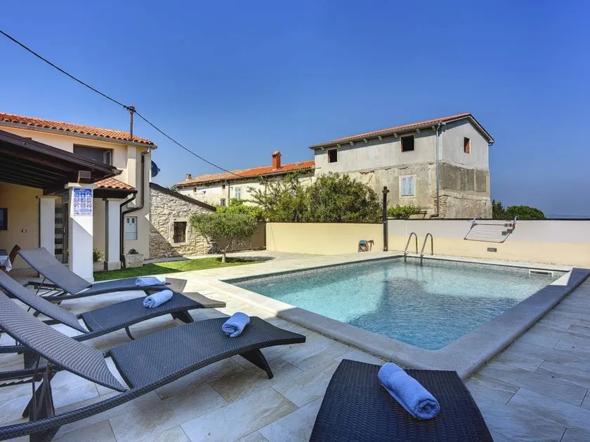 Casa con piscina privada, barbacoa y terraza - Image 1