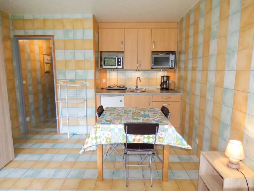 Studio with terrace | City view - Image 1
